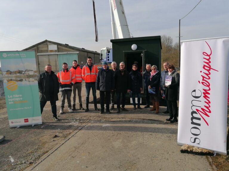 Lire la suite à propos de l’article Installation du NRO (nœud de raccordement optique) d&rsquo;Acheux-en-Amiénois